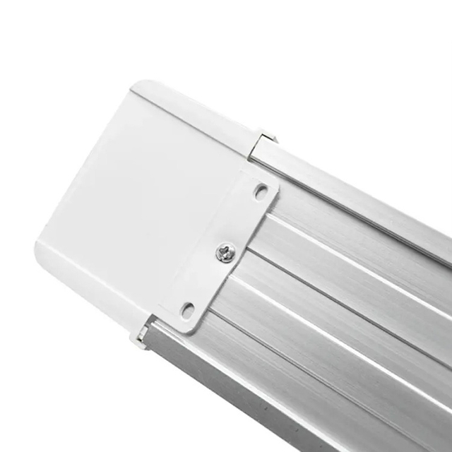 LED BATTEN LIGHT